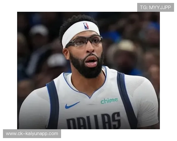 戴维斯护筐存在感拉满